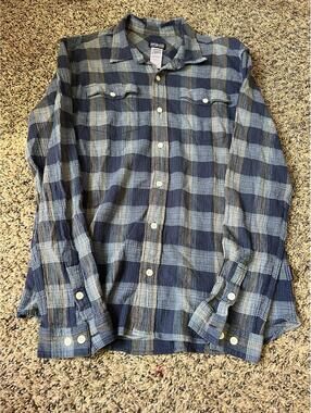 Patagonia Men's Organic Cotton Blue Plaid Button-Up Shirt Medium